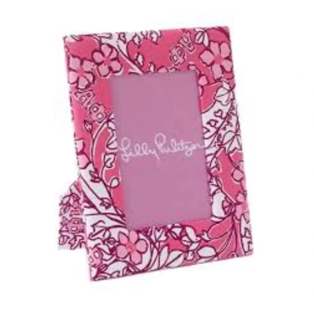 LILLY PULITZER ALPHA PHI HOTTY PINK FABRIC PICTURE FRAME NWT